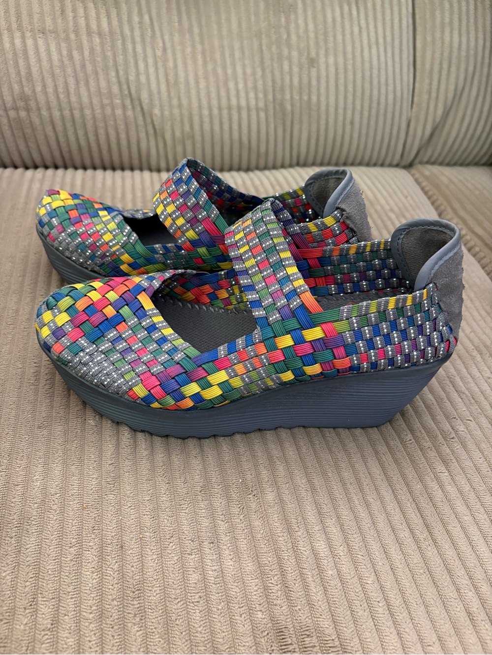 St. John’s Bay Size 6.5 Women Wedge Rainbow Weave Slip On Shoes Karma Mary Jane - Picture 2 of 7